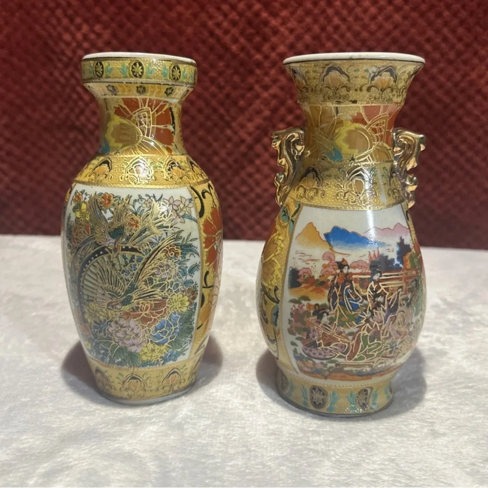 2 Small Satsuma Chinese Vases. 6x3. Set of 2. Gold With Some Red, Blue.